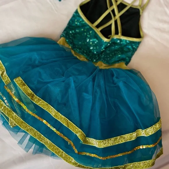 Weissman IC (7/8) Dance Costume - Picture 7 of 10